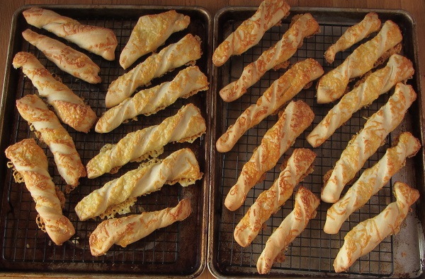 181122 cheesy breadsticks